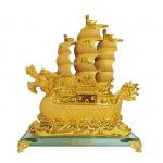เรือสำเภาจีน หัวเรือเป็นรูปมังกร