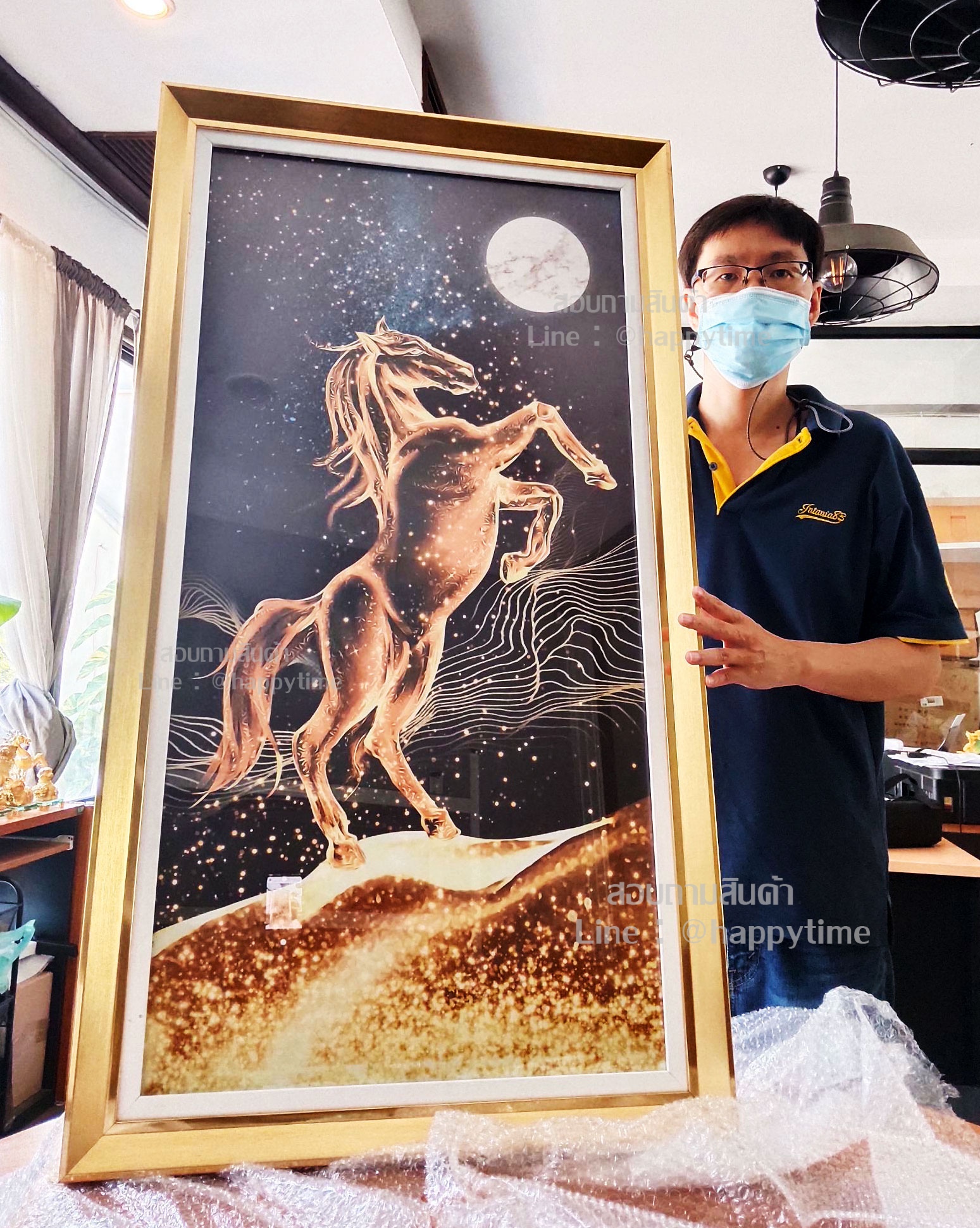 ภาพม้ามงคลสีทอง